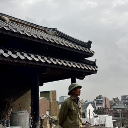 Ngói âm dương men ánh thép