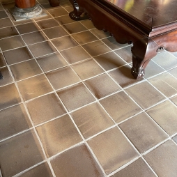 Gạch men nâu gấm