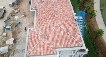 ngói địa trung hải lợp khu nghỉ dưỡng