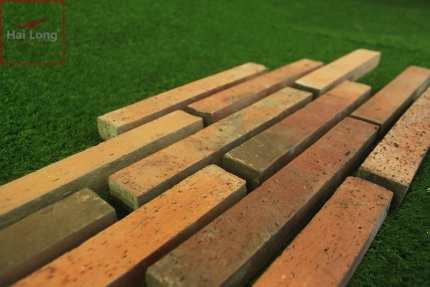 Gạch thẻ ốp tường 300x60x50 mm 02 Gạch thẻ ốp tường 300x60x50 mm 01